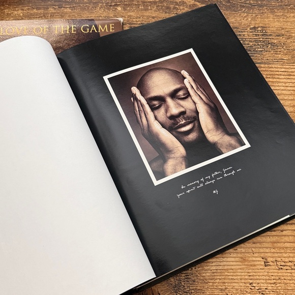 MICHAEL JORDAN | Collectible Hardback Book/Mags Bundle - Picture 9 of 15